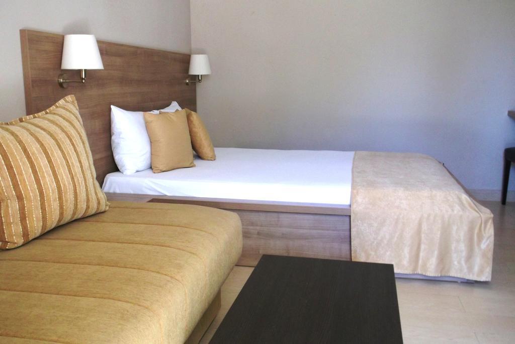 Vila V Lux Apartments Petrovac Eksteriør billede