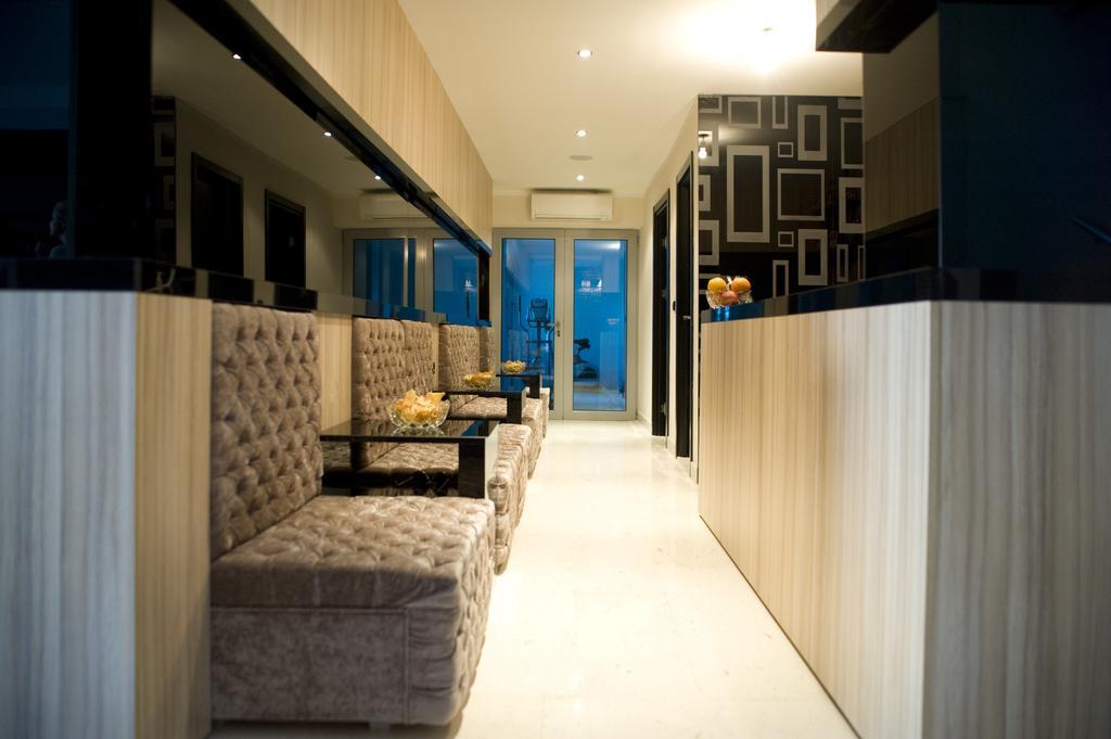 Vila V Lux Apartments Petrovac Eksteriør billede