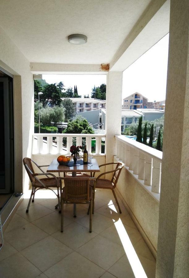 Vila V Lux Apartments Petrovac Eksteriør billede